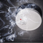 Detectores de humo con su normativa en la fase de detección del humo